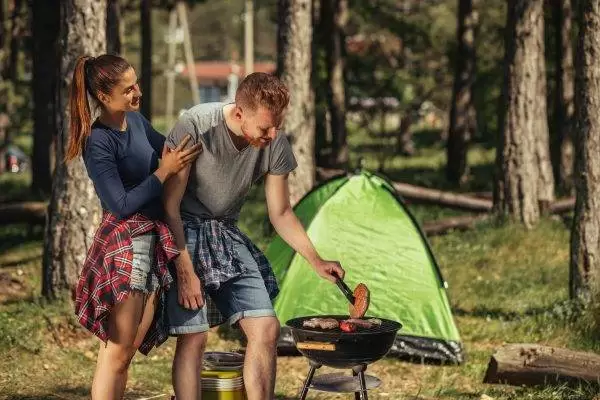 De 3 Beste Skottelbraai Barbecues voor op de Camping